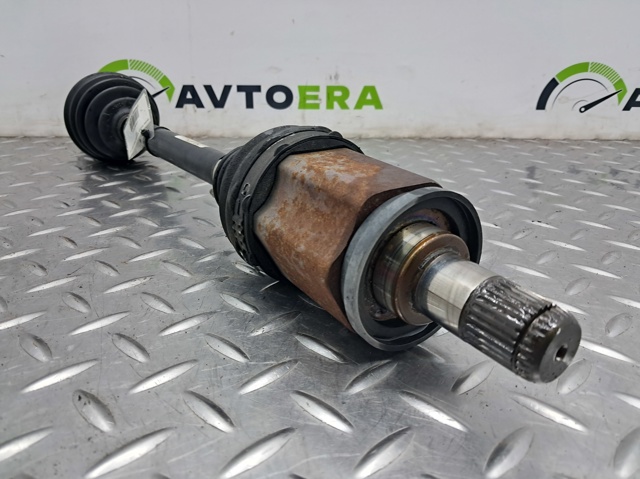 BMW 31608675013 Полуось (привод) передняя левая в наличии Ирпень