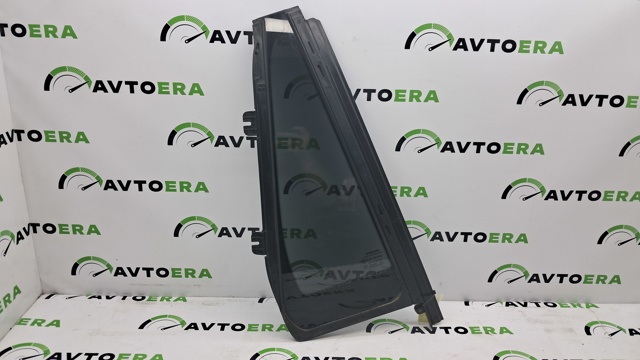 Форточка двери треугольник, задней, правой 31651874 VOLVO