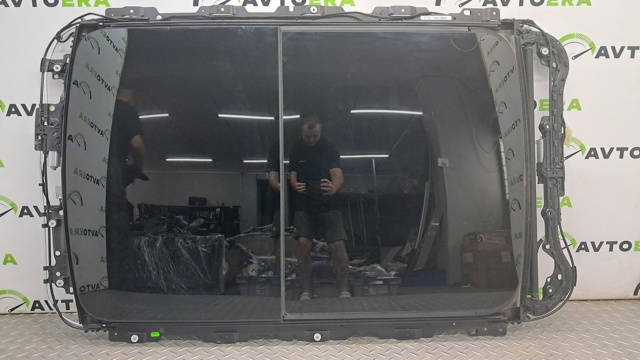 Детали люков облицовки кузова 31675440 VOLVO