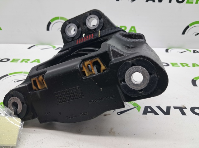 Правая опора двигателя 31686885 VOLVO