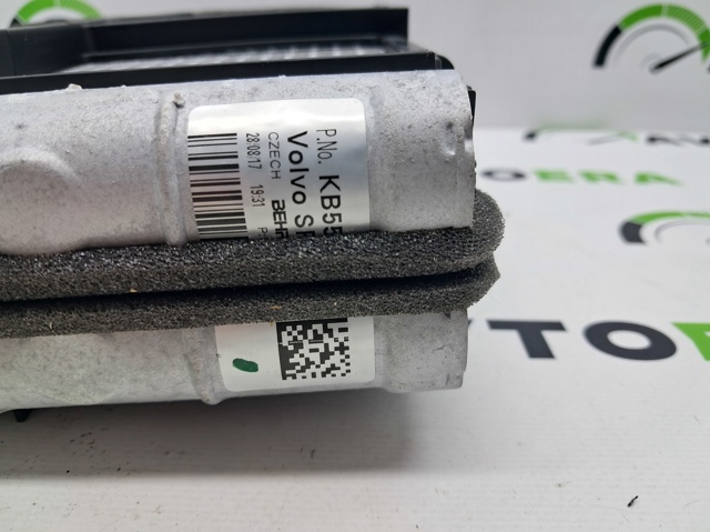 Радиатор отопителя 31694082 VOLVO