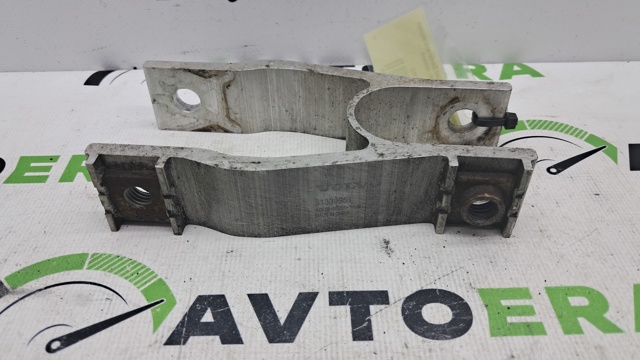 Кронштейн подушки (опоры) двигателя, задней 32139982 VOLVO