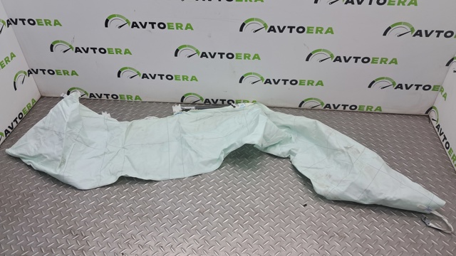 32384984 VOLVO Шторка боковая, правая купить в Ужгород