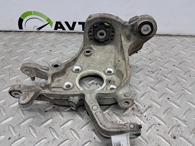 Цапфа (поворотный кулак) задний левый 32395004 VOLVO