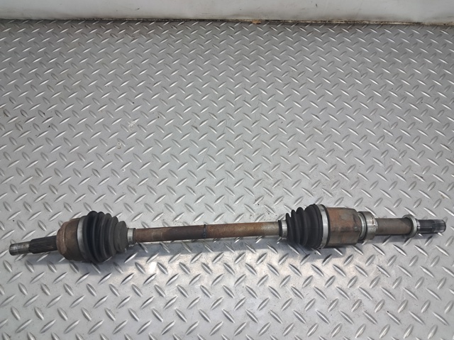 Полуось передняя, правая 391005SA2A NISSAN