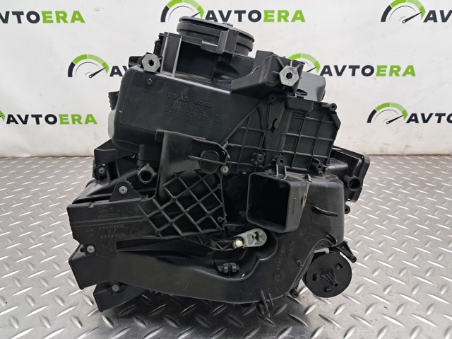VAG 3C1898063 Корпус печки в сборе в наличии Чернигов