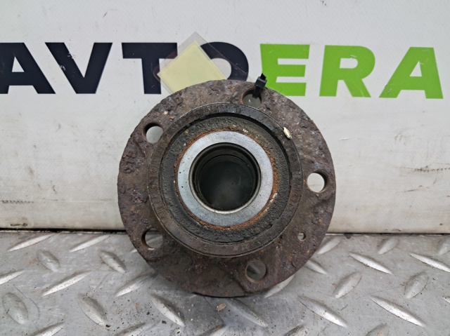 Ступица задняя (шпиндель) Skoda SuperB II