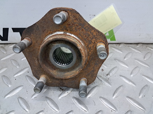 Ступица (передняя) 402026RR0A NISSAN