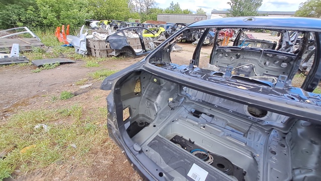 Крыло заднее 41007298171 BMW