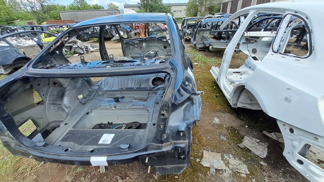 BMW 41007298172 Крыло заднее правое в наличии Кривой Рог