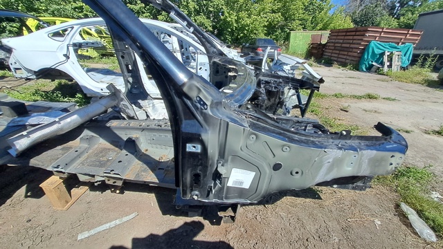 Лонжерон рамы передний правый 41007417572 BMW