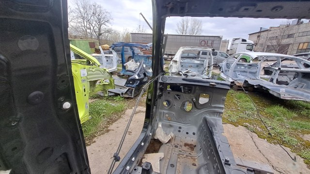 Четверть передняя левая 41007481003 BMW