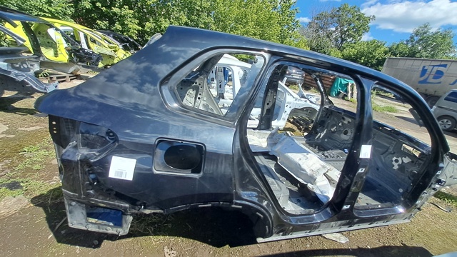 Боковая часть задняя правая 41007955006 BMW