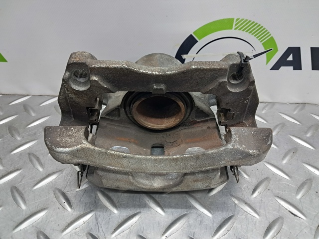 NISSAN 410114BT0A Суппорт тормозной передний левый в наличии Ирпень