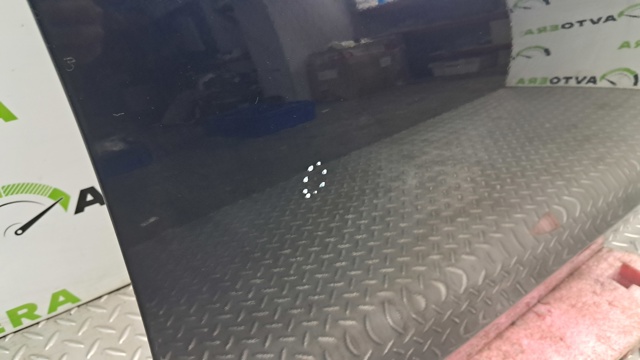 Пассажирская передняя дверь 41517386738 BMW