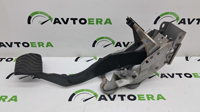 Педаль тормоза 465015NA0B NISSAN