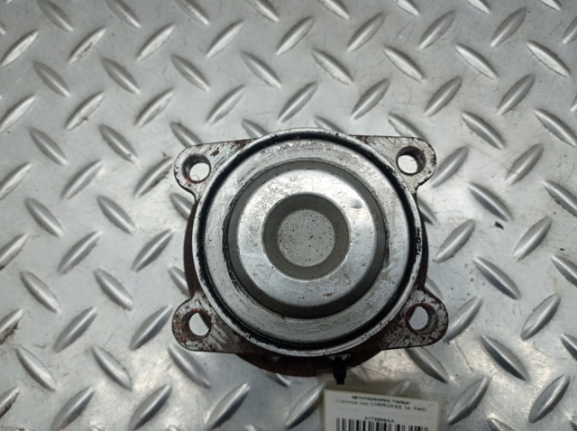 CHRYSLER 4779869AA Передняя ступица в наличии Украина