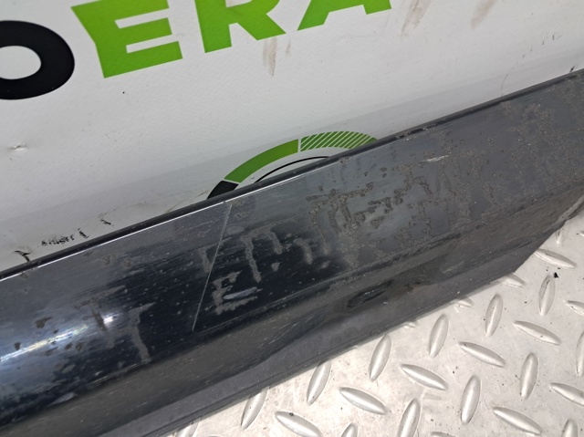Накладка наружняя (молдинг) порога, правый 4G0853856GGRU VAG
