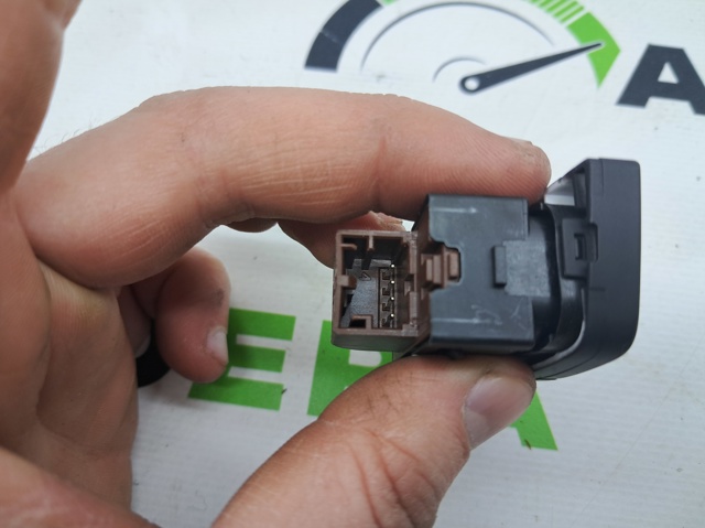 4G19621075PR VAG Выключатель центрального замка купить в Черкассы