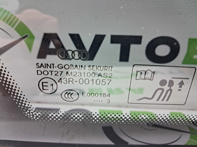 Стекло багажного отсека, левое 4G5845299FNVB VAG