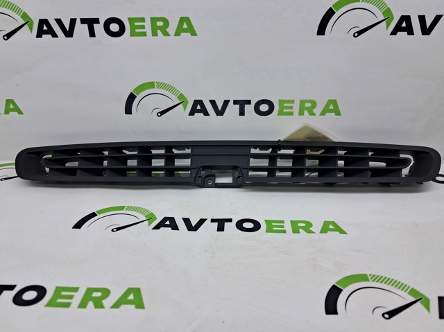 Решетка обдува лобового стекла на "торпедо" 4M08196326PS VAG
