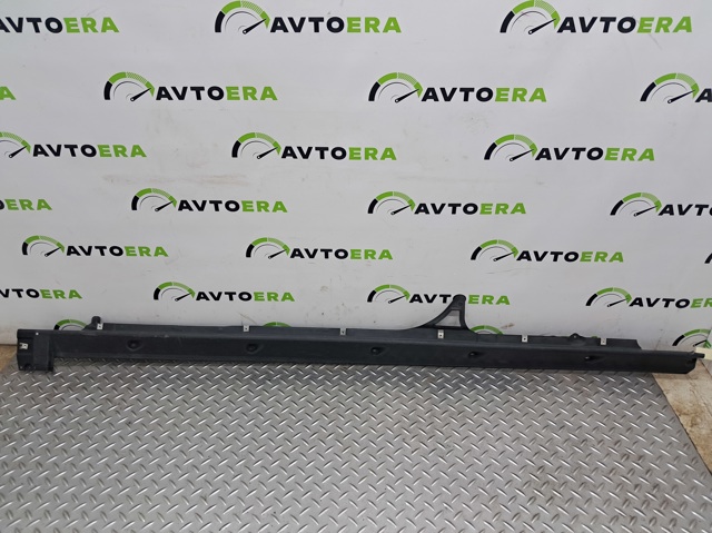 Защита днища, правая 4M0825212F VAG