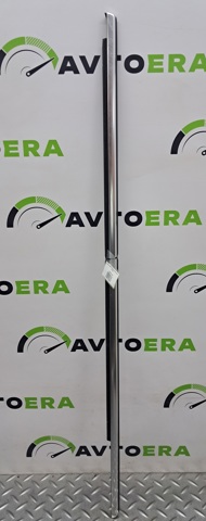 Накладка заднего стекла, левая 4M08537633Q7 VAG