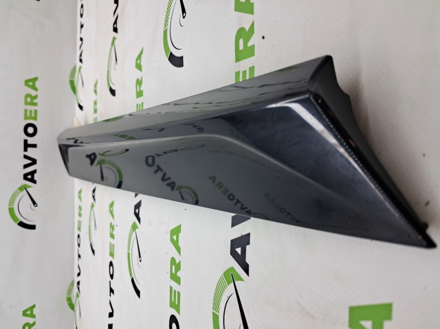 Накладка багажника (двери 3/5-й задней) правая 4M0854872A5FQ VAG