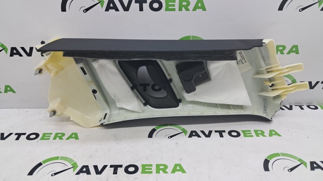 4M0867288DK23 VAG Обшивка стойки кузова внутренняя задняя правая купить в Винница