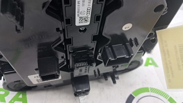 4M0947135CP6PS VAG Плафон салона купить в Сумы