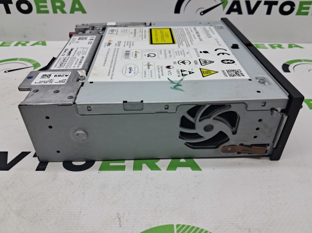 VAG 4M1035880B Магнитола (радио AM/FM) в наличии Украина