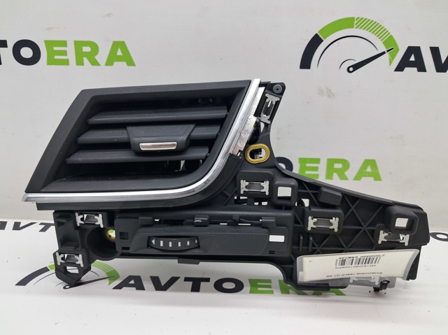Решетка воздуховода левая 4M1820901AK6PS VAG