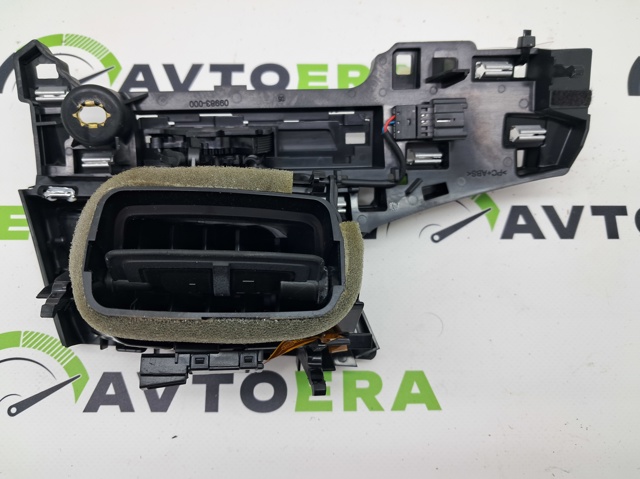 VAG 4M1820901AK6PS Решетка вентиляции салона на "торпедо" левая в наличии Харьков