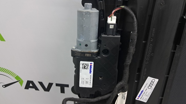 4M8877055 VAG Крышка люка крыши передняя купить в Украина