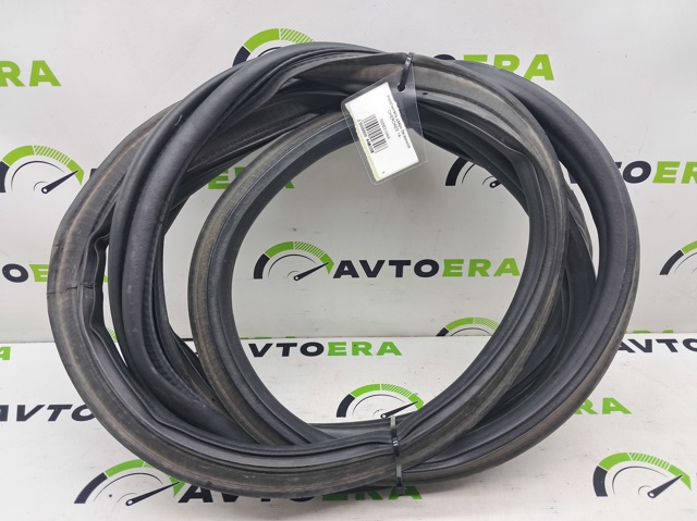 Уплотнитель двери задка кузова 5056310AA CHRYSLER