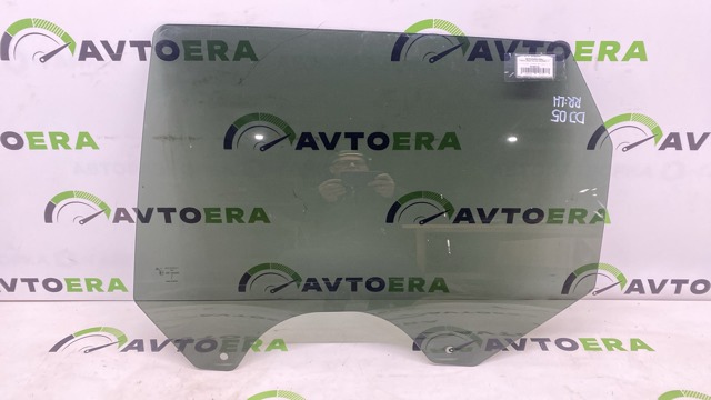 Стекло задней правой двери 5076890AB CHRYSLER