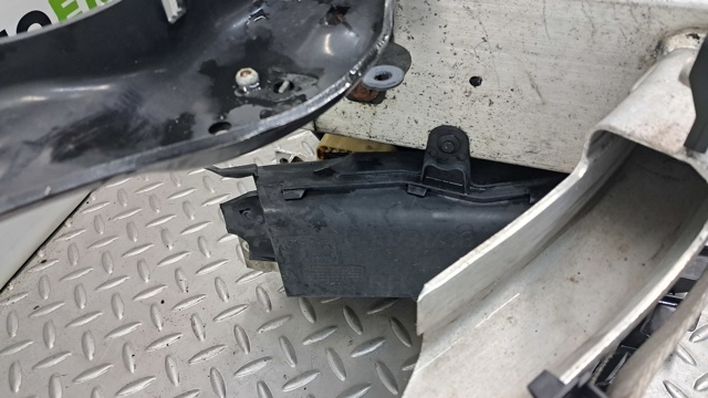 Усилитель переднего бампера  51117385289 BMW