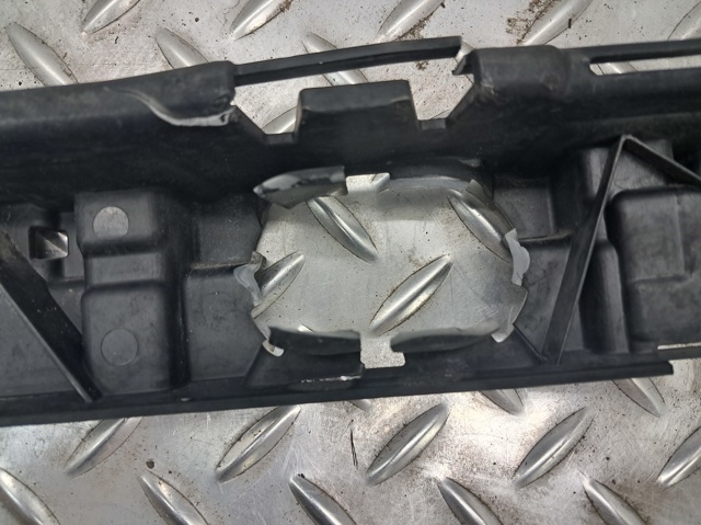 Кронштейн бампера заднего, правый 51127239884 BMW