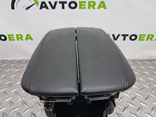 51169281632 Крышка подлокотника купить Черкассы