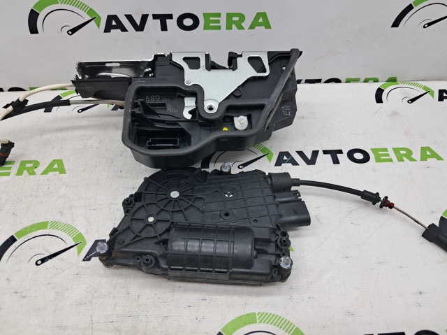51217185689 BMW Замок двери передней левой