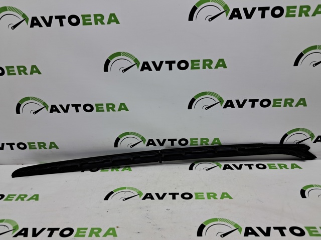 51317258188 BMW Молдинг лобового стекла правый купить в Житомир