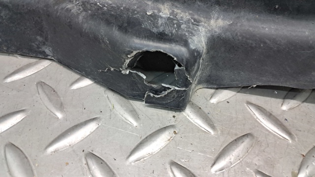 51759478892 BMW Защита днища, средняя часть купить в Житомир