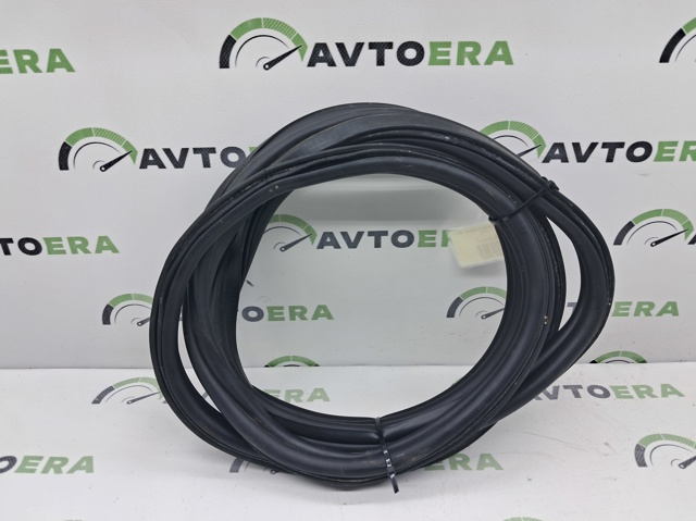 51767292307 BMW Уплотнитель крышки багажника купить в Ирпень