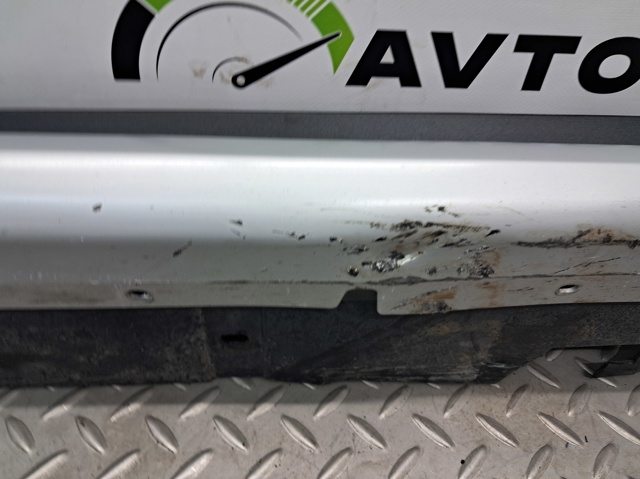 51777403398 BMW Накладка (молдинг) порога наружная правая купить в Ровно