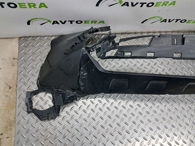 TOYOTA 5211978938 Передний бампер в наличии Черновцы