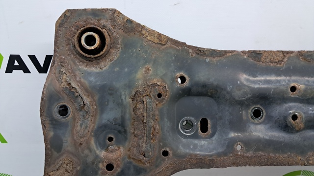 Передняя балка 544004BA0A NISSAN