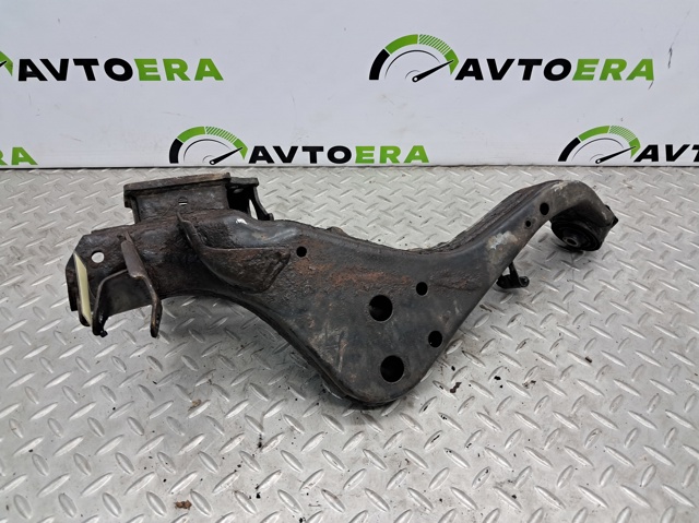 Кулак поворотный правый 555014BA0A NISSAN
