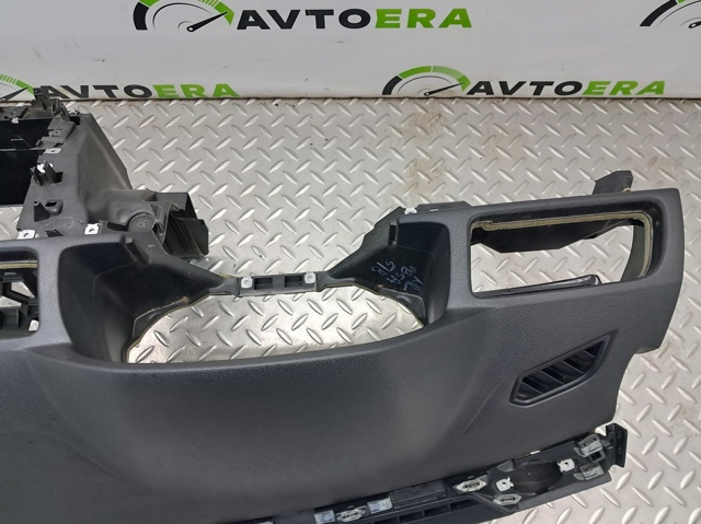 VAG 561857003M81X Панель салона передняя "торпедо" в наличии Харьков