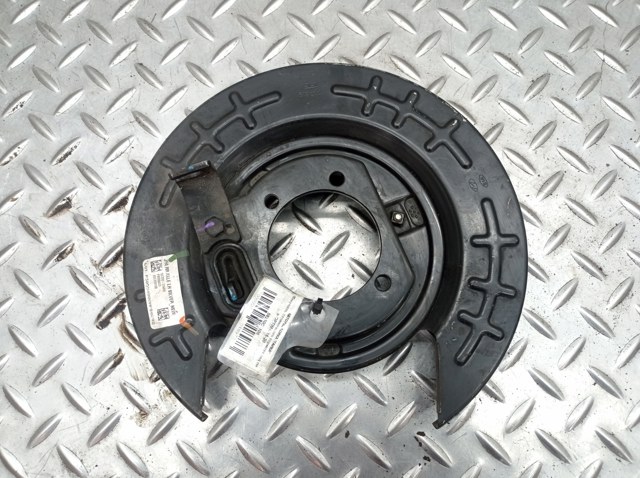 Пыльник тормозного диска заднего левый 58250C1100 HYUNDAI