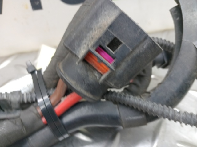 VAG 5CU971111A в наличии Украина